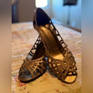 Apt. 9 Women's Metallic Heels